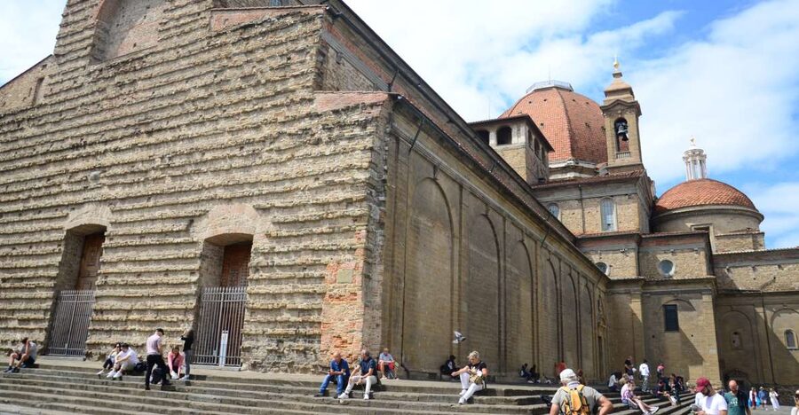 Florence: Medici-Themed Bike Tour - Ponte Vecchio and the Medici Passage