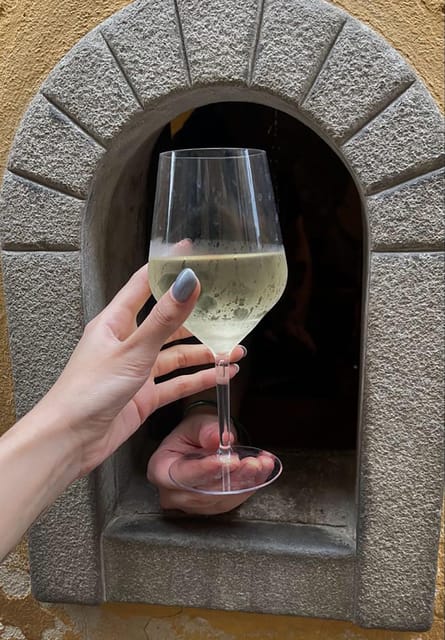 Florence: Michelangelo’s David & A Sip Through a Wine Window - Timing, group size, and physical effort