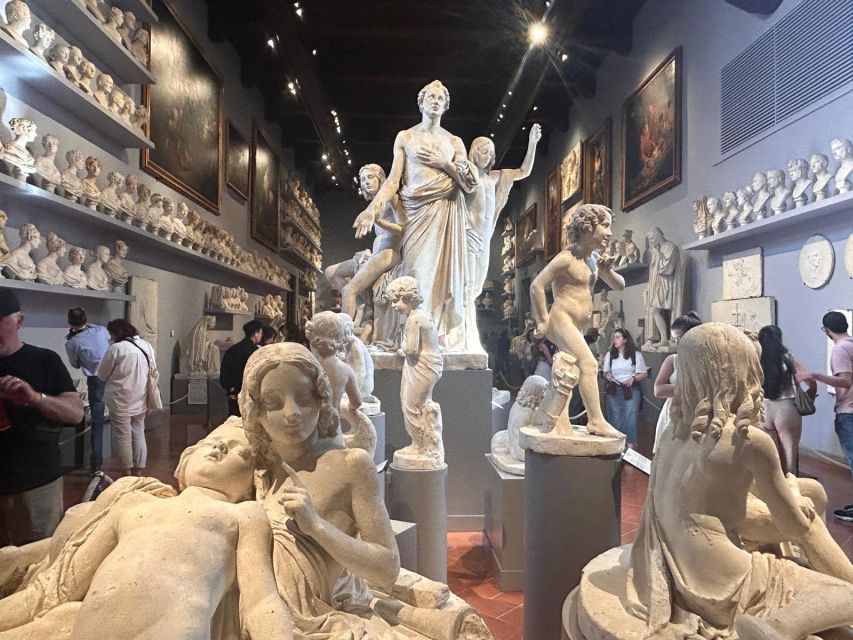 Florence: Michelangelo's David Entrance Ticket and Audio App - Medieval altarpieces on the top floor