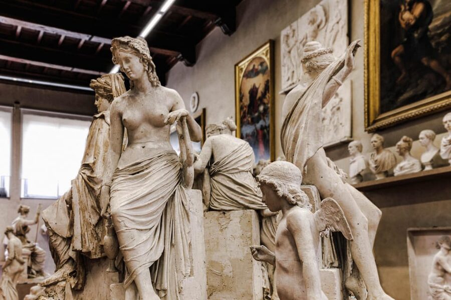 Florence: Michelangelo's David Reserved Entry Tickets - Choosing between entry, audio, and a live guide