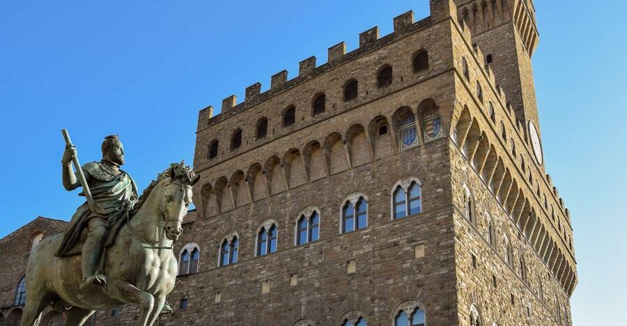 Florence: Mysteries of the Medici Guided Walking Tour - Following the Medici through Florence