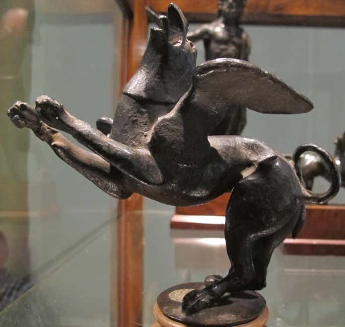 Florence: National Archeological Museum of Florence - How the private format affects the value