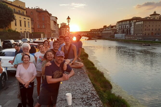 Florence Night Bike Tour with Wine and Aperitivo Picnic included - Why Florence works so well by bicycle at dusk
