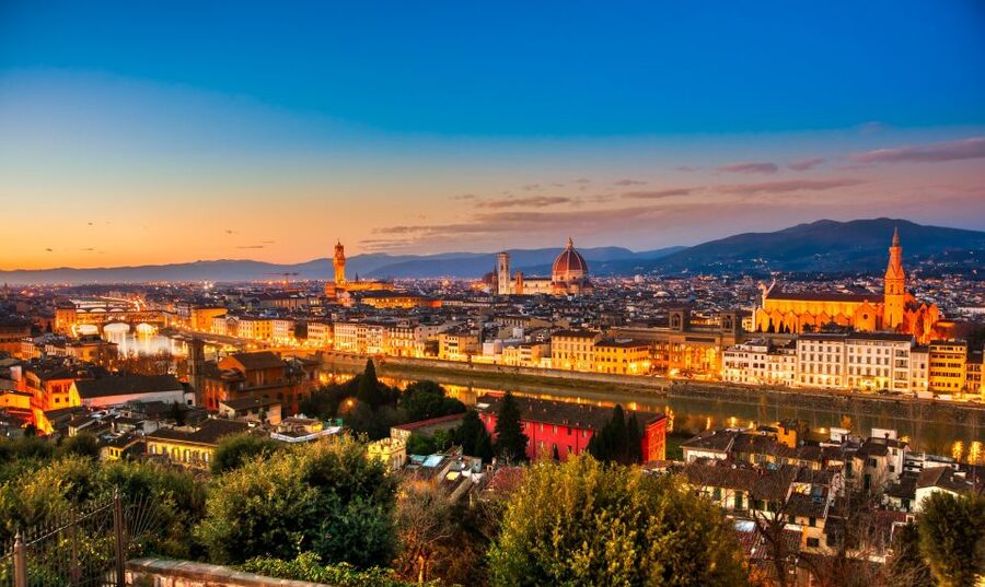 Florence: Night Tour by Electric Bike - Returning through the old center