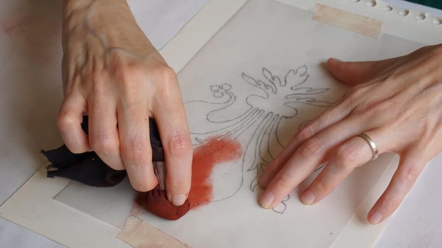 Florence: Painting experience, create your Florentine Lily! - Timing, language, and practical planning