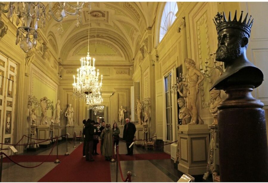 Florence: Palatina Gallery and Pitti Palace Guided Tour - Who should book this palace tour?
