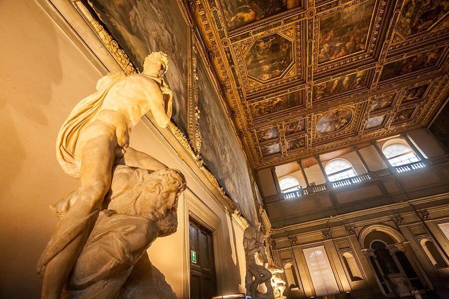 Florence: Palazzo Vecchio Entrance Ticket & Audioguide - Small details that make the visit easier