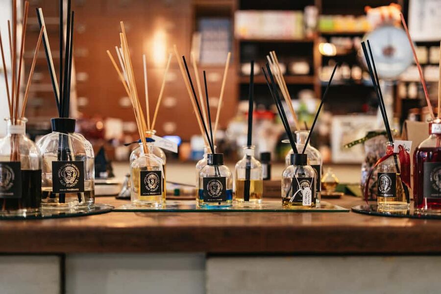 Florence: Perfume Masterclass and Sensory Experience - Bottling your personal fragrance