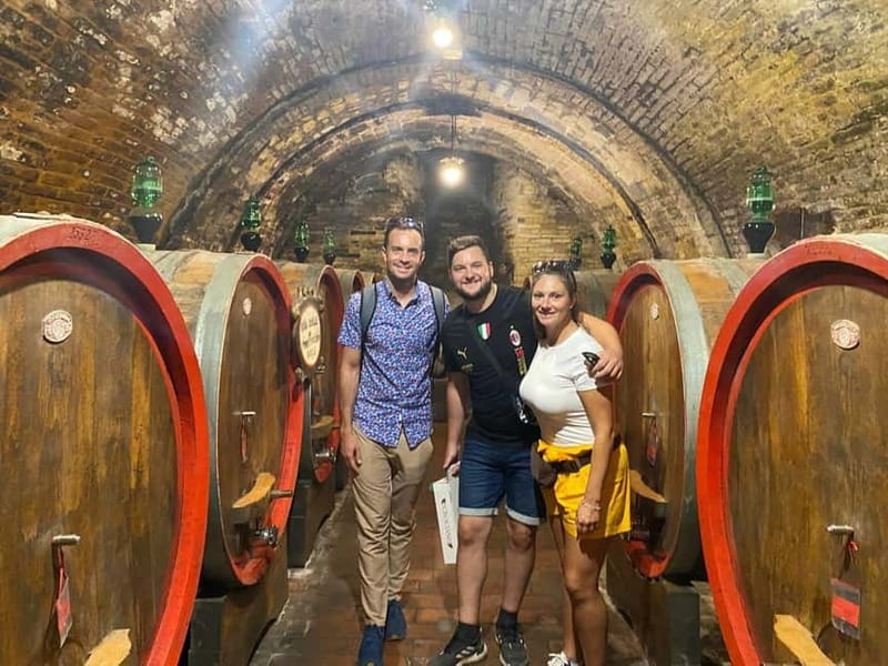 Florence: Pisa and Tuscany Small Group Tour - What the small minivan changes