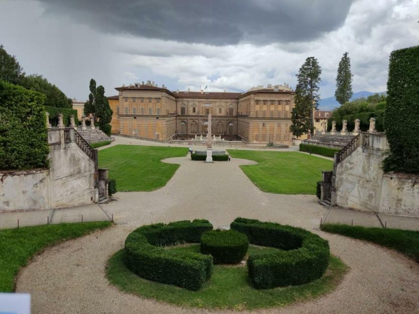 Florence: Pitti Palace and Boboli Gardens Private Tour - Modern art and fashion inside a Medici palace