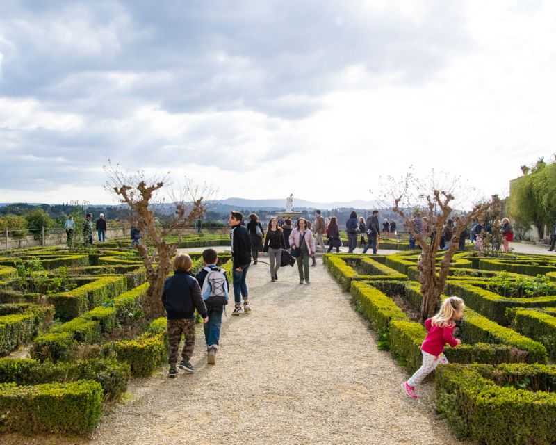 Florence: Pitti Palace and Boboli Gardens Walking Tour - Guides who turn art into a story