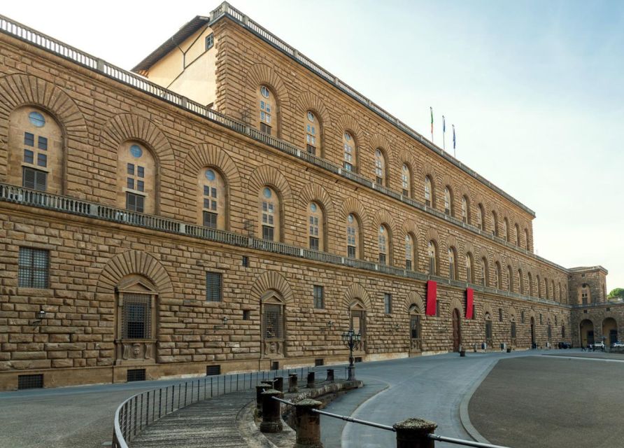 Florence: Pitti Palace Small Group Tour - Key points at a glance