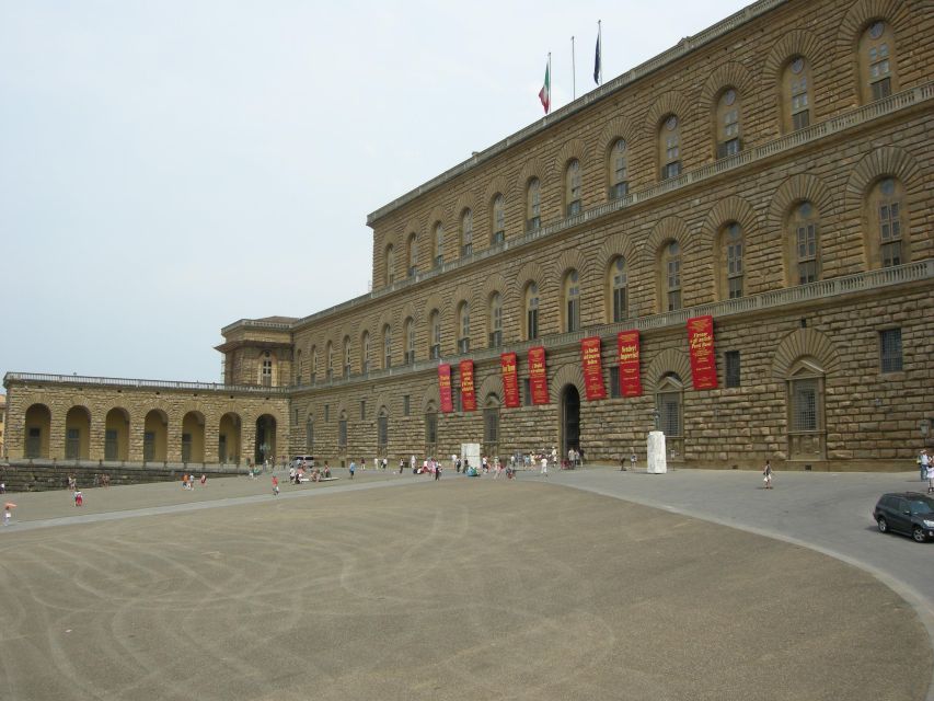 Florence: Pitti Palace Small Group Tour - The Royal Apartments and courtly display