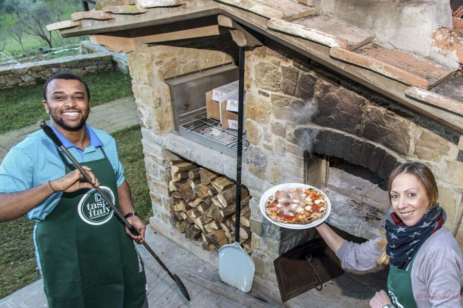 Florence: Pizza and Gelato Class at a Tuscan Farmhouse - A farmhouse kitchen beyond Florence