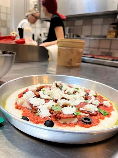 Florence: Pizza and Gelato Cooking Class - Key points at a glance