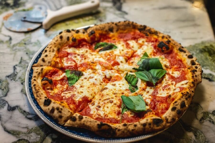 Florence: Pizza Dinner and Opera Arias Concert - What the $98 price includes