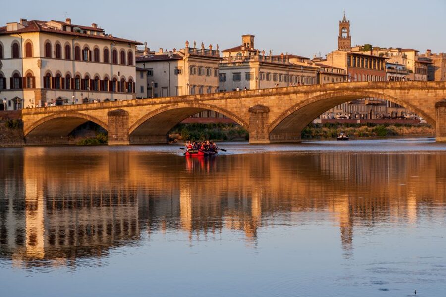 Florence: Pontevecchio Bridge and City Sights Rafting Cruise - The San Niccolò drop brings the early excitement