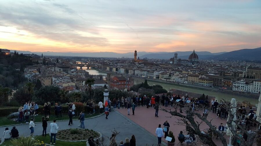 Florence: Private 4-Hour Walking Tour with Eugenia Gasheeva - Palazzo Medici and the family behind the power