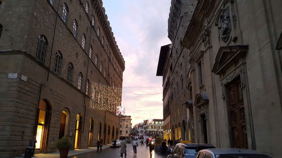 Florence: Private 4-Hour Walking Tour with Eugenia Gasheeva - Medieval streets and the making of Renaissance Florence