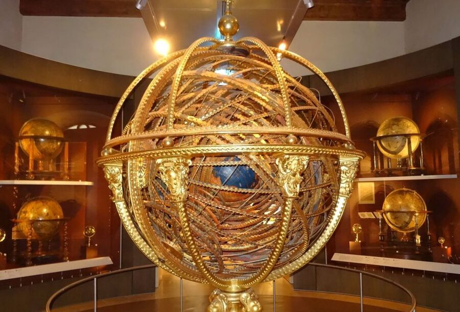 Florence: Private Astronomical Tour of the Museo Galileo - A Short Tour Through a Large Scientific Collection