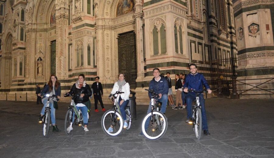 Florence: Private E-Bike Night Tour & Piazzale Michelangelo - Why Florence works so well after dark
