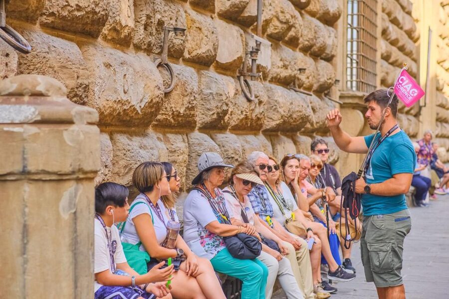 Florence: Private Guided Walking Tour - Pitti Palace and the Vasari Corridor