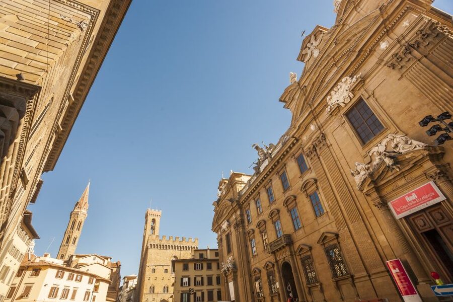 Florence: Private Walking Tour of Florence's Hidden Gems - Via Maggio, Santa Trinita, and Florence’s style