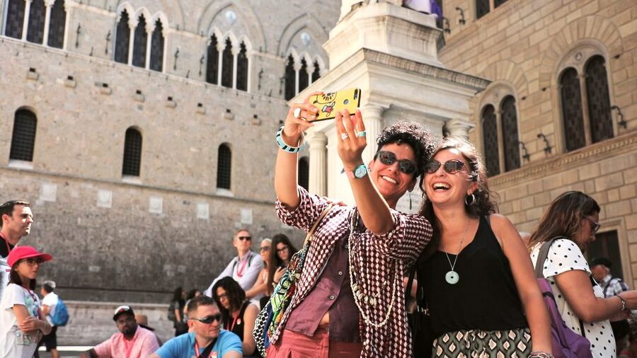 Florence: S. Gimignano, Siena, Chianti & Wine Tasting Lunch - Who should book this day trip