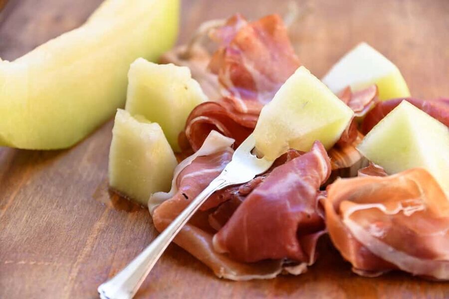 Florence’s Ultimate Food Tour: Full Tuscan Meal with a Local - Street food and another taste of Florence