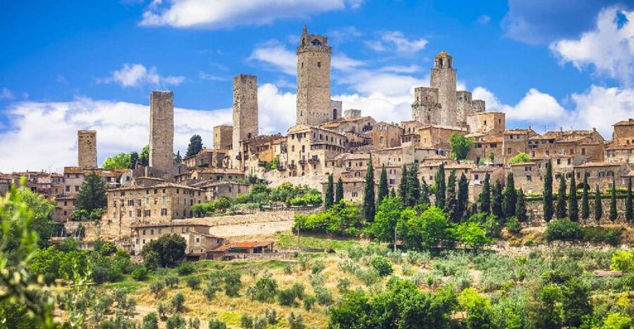 Florence: San Gimignano & Volterra Day Trip with Food & Wine - Why this day works for two very different Tuscan towns