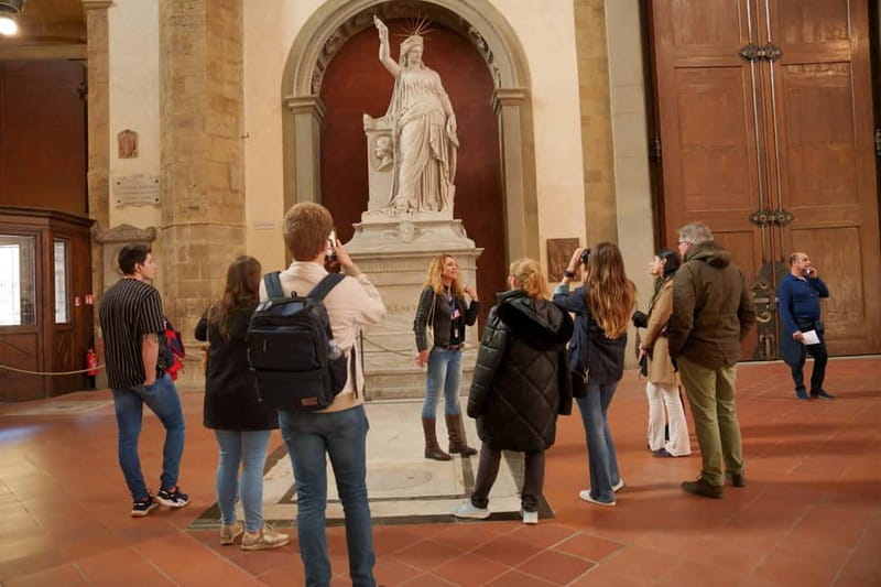 Florence: Santa Croce Church Tour with Entry Ticket - Giotto’s chapels and the art of looking slowly