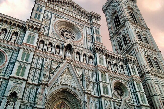 Florence Scavenger Hunt and Highlights Self-Guided Tour - A flexible private outing for small groups