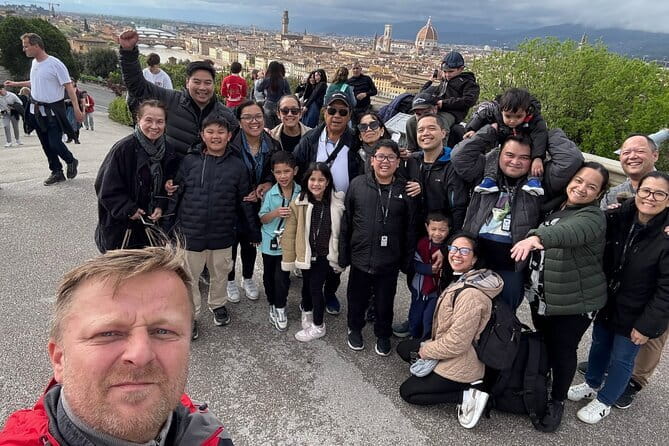 Florence : Scenic tour of Piazzale Michelangelo with tasting - Why this short hill tour works in Florence