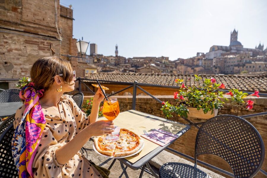 Florence: Siena San Gimignano Private Day Tour by Deluxe Car - The guides can make or break the day