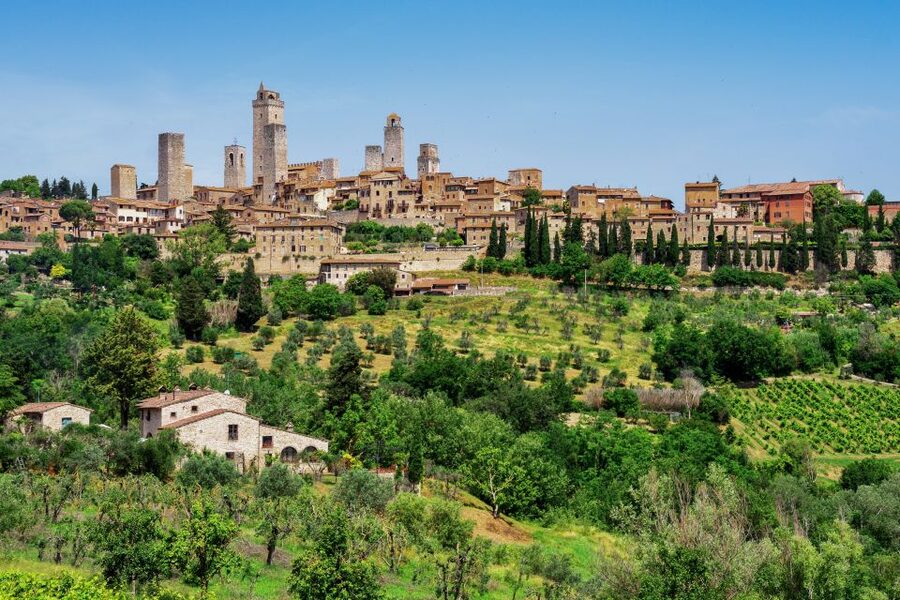 Florence: Siena San Gimignano Private Day Tour by Deluxe Car - Monteriggioni: a quick look at a fortified hill town