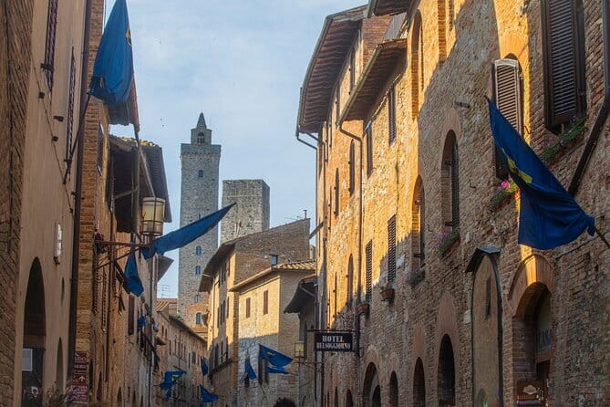 Florence: Siena & San Gimignano with Dinner in a Boutique Winery - Who should book this Tuscan day?