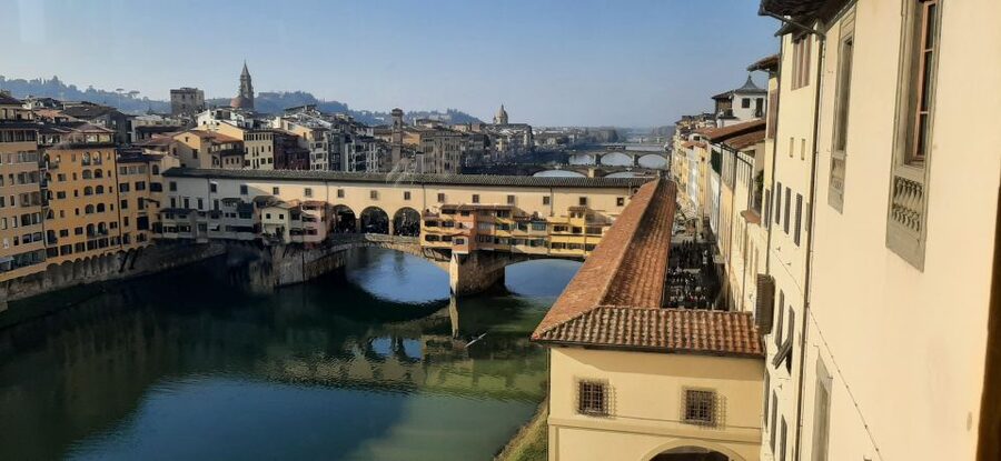 Florence: Skip-the-Line Tour of Uffizi & Accademia Galleries - The time between the two galleries