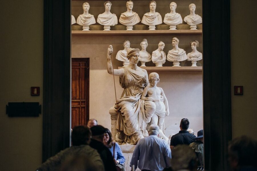 Florence: Skip-the-Line Uffizi, Accademia & Guided City Tour - Who should book it?