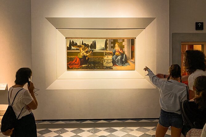 Florence: Skip-the-Line Uffizi & Accademia Tour - The gap between museums changes the shape of your day