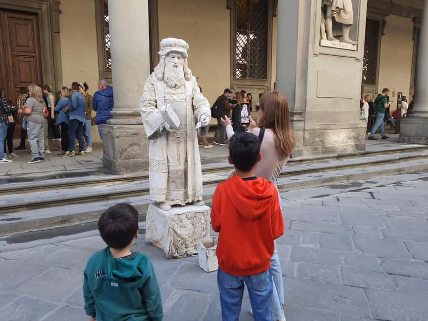 Florence: Skip-the-Line Uffizi Museum Tour Kids & Families - Michelangelo, Raphael, and Caravaggio in Small Doses