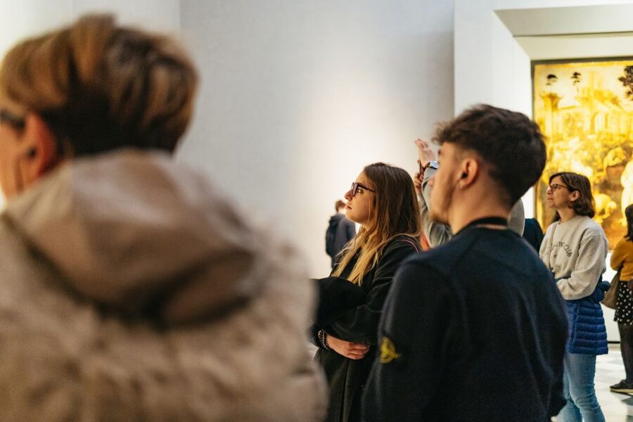 Florence: Skip-the-Line Uffizi Small Group Tour - Why the Uffizi works best with a guide