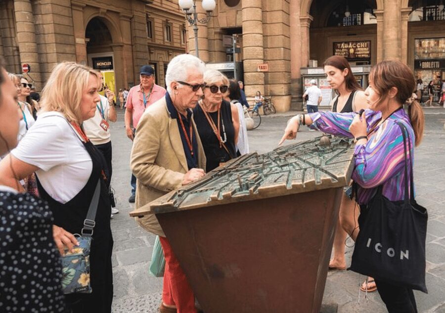 Florence: Small Group Guided Walking Tour - Meeting at the Hard Rock Cafe