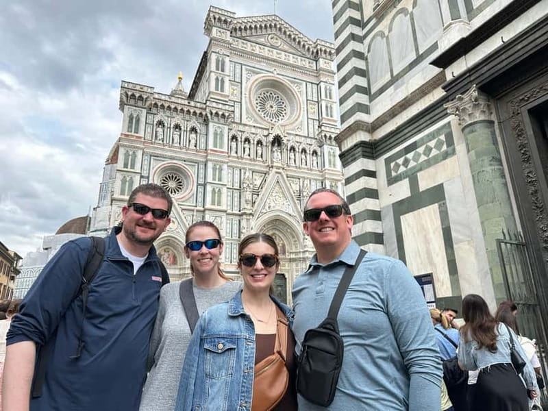 Florence: Street Food Tour with Wine & Local Guide - How much food do you receive for $39?