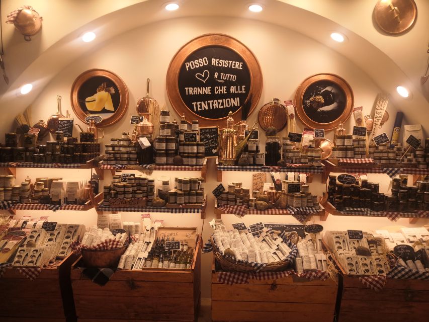 Florence: Street Food Walking Tour with Wine - Why the guide matters so much
