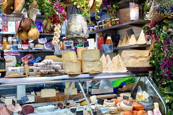Florence Street Food Walking Tour with wine in Duomo Area - From the city center to Ponte Vecchio