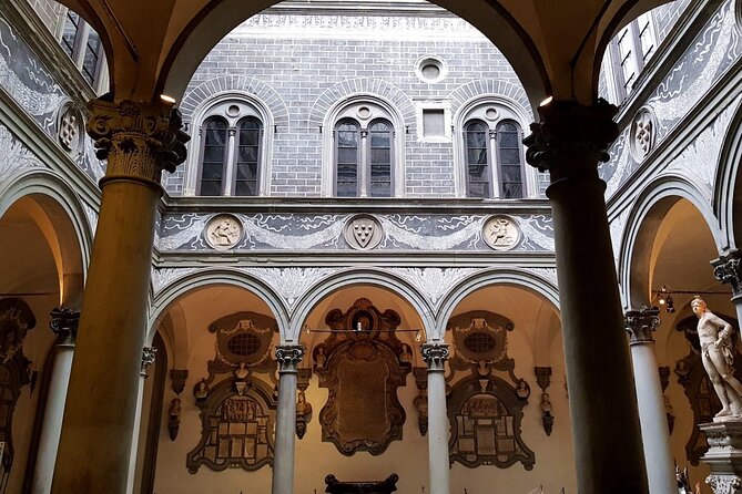 Florence - The Medici's Private Walking Tour - Palazzo Pitti, where the story ends