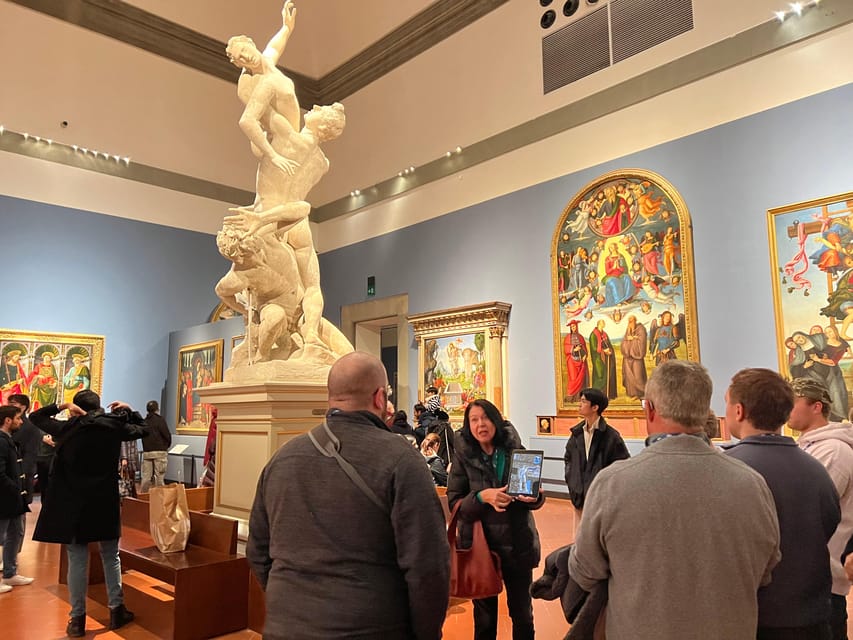 Florence: Tickets to See Michaelangelo's David - Meeting the host on Via dei Pucci