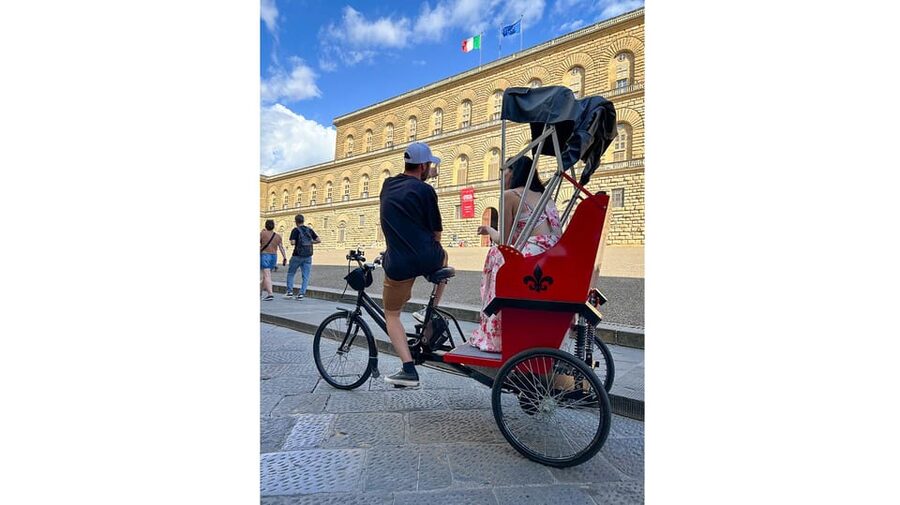 Florence: Tour of Florence by rickshaw - The two-hour route and Santa Maria Novella Pharmacy