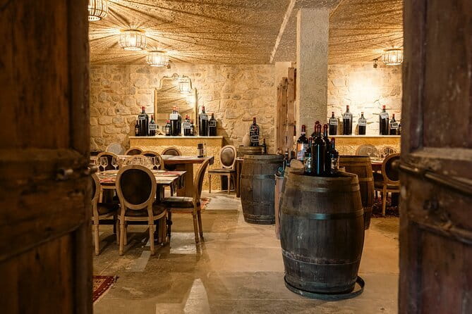 Florence: Tour San Gimignano, Monteriggioni & Chianti Hills - San Gimignano: breakfast before the towers