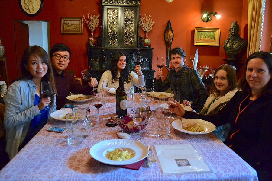 Florence: Truffle Hunting, Lunch, and Wine Tasting Tour - A family lunch with truffles